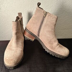 Skechers Boots Womens 9 Lugnut Chelsea Ankle Bootie Gray Leather Pull On